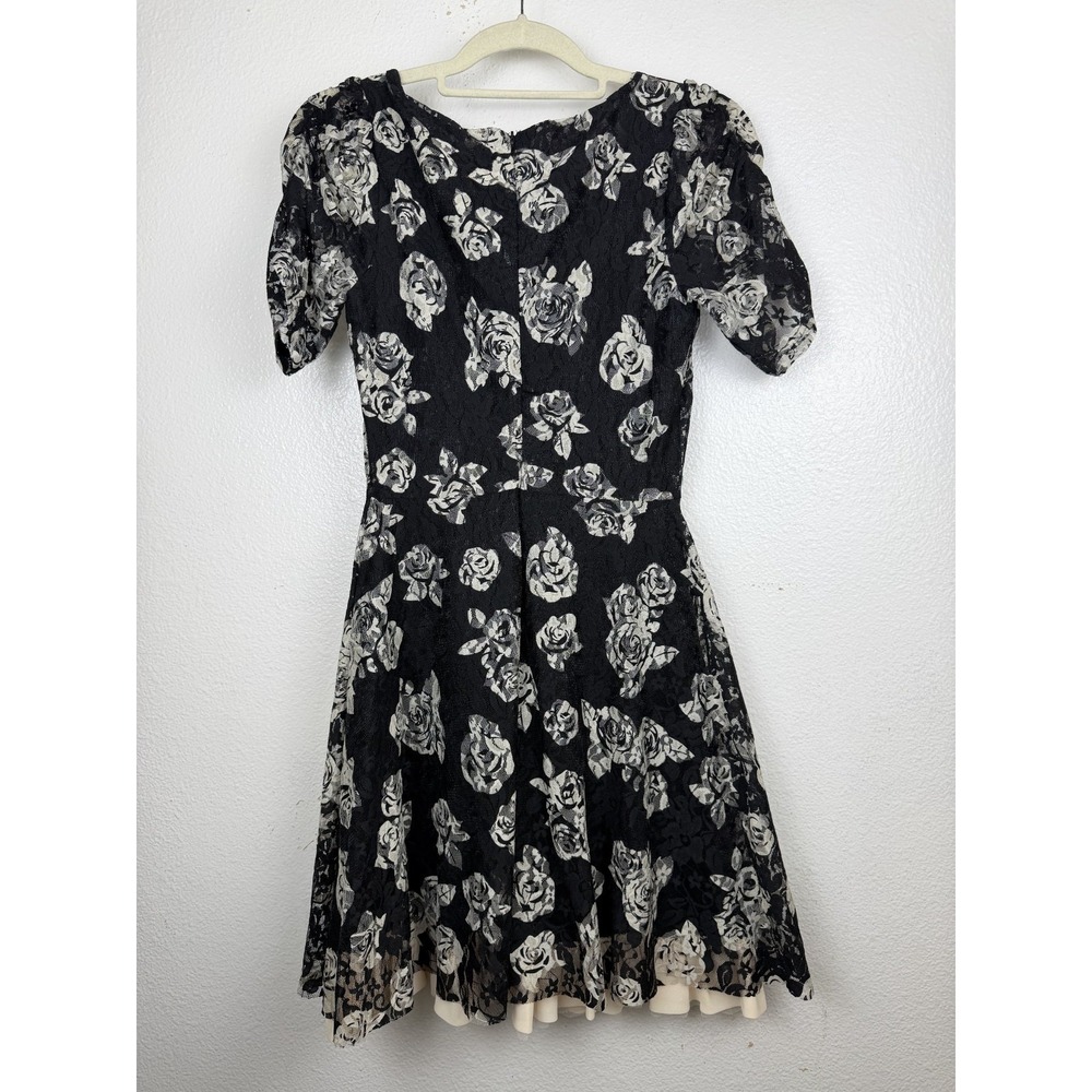 American Rag Black and White Rose Print Lace short puff sleeves Dress Size S - Picture 4 of 7
